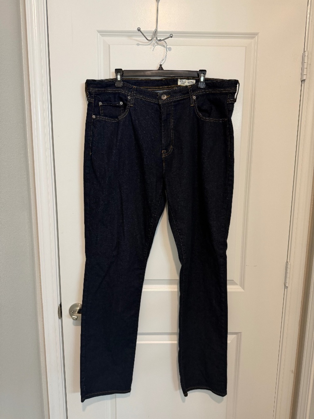 Cremieux Premium Denim Jeans Mens 40x34 Straight Leg Dark Wash Blue NWOT